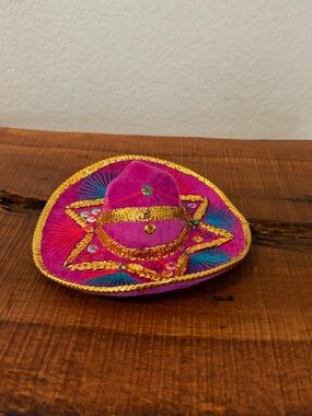Sombreritos Salvatore Mini Sombrero from Argentina magenta & gold